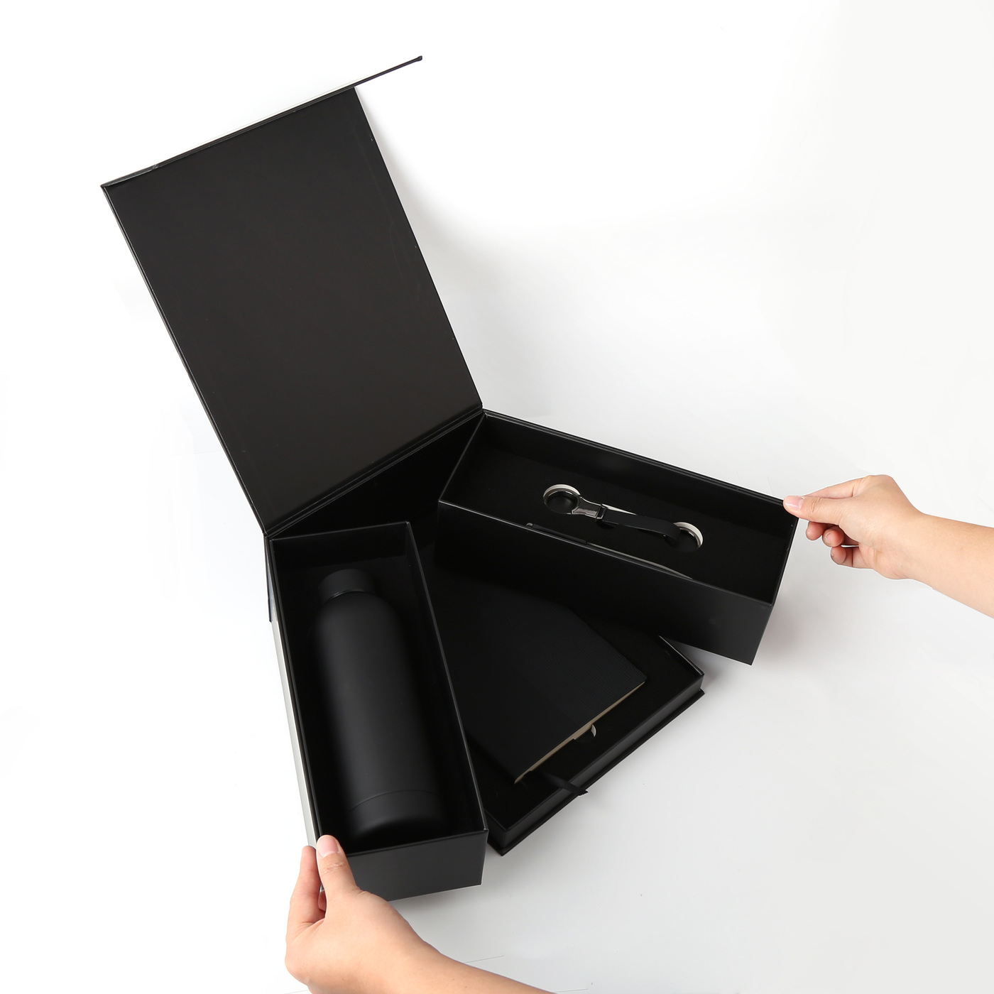 Apex Magnetic Gift Set – 500ml Bottle, A5 Notebook, Pen & Keychain